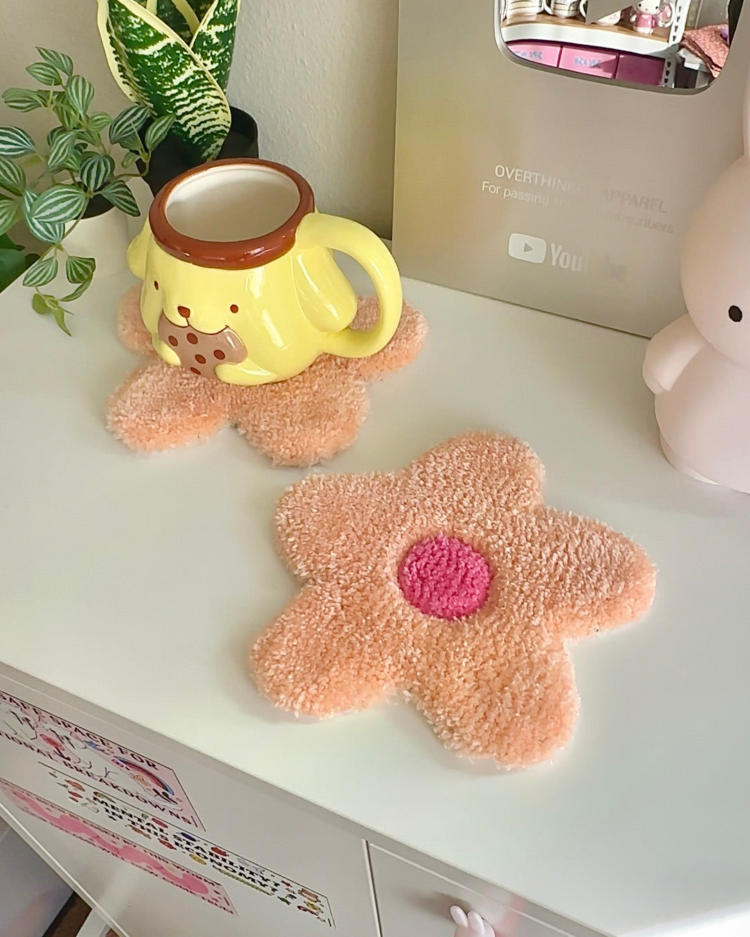 Peach Tufted Flower Placemat – Handmade Jumbo Coaster & Cozy Holiday Gift