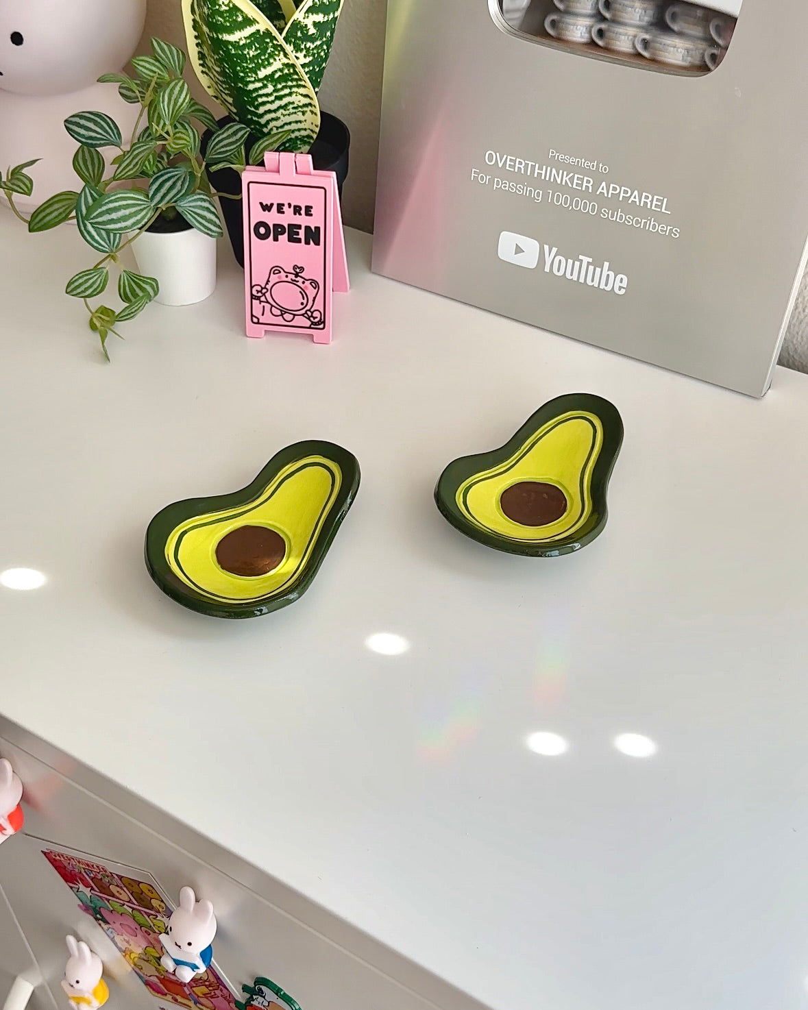 Handmade Ceramic Avocado Dish – Catch-All Tray, Ring Holder & Spoon Rest 🥑