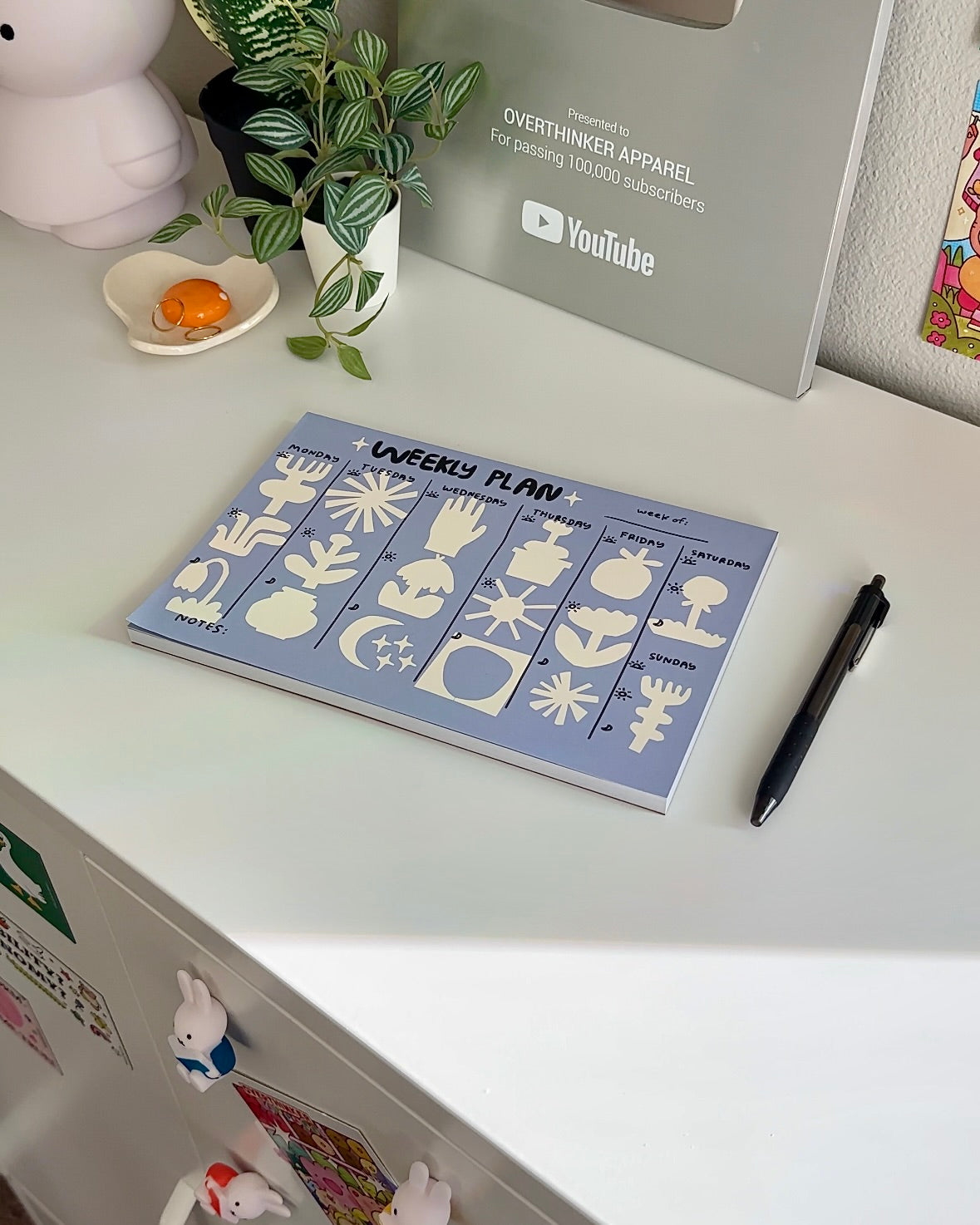 Undated Weekly Planner Notepad – 6x9 Illustrated Desk Pad | Minimal Aesthetic Stationery Gift