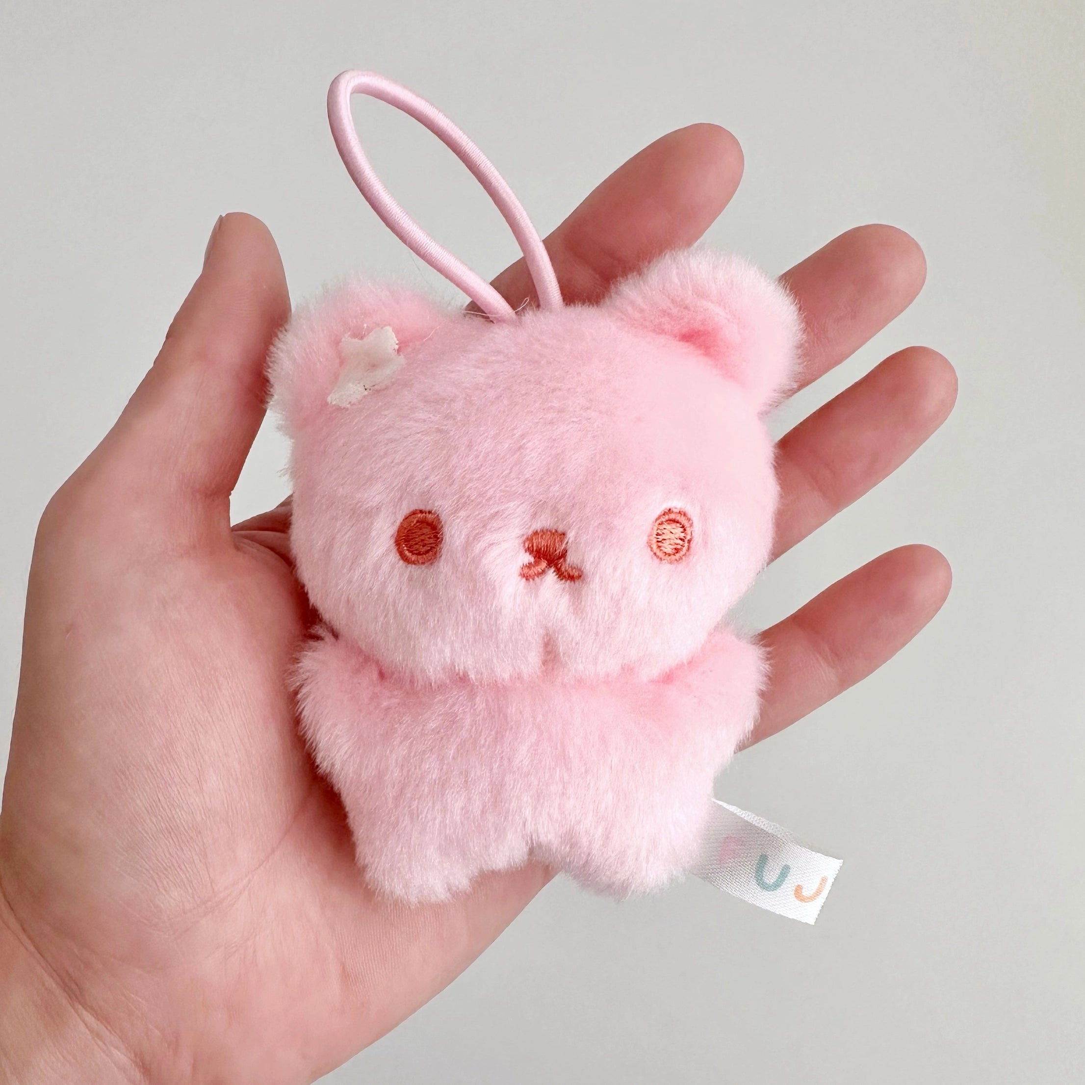 Mochi Bear Magnetic Plush Keychain – Strawberry, Matcha & Vanilla Bag Charms for Dorm Life & Campus Style
