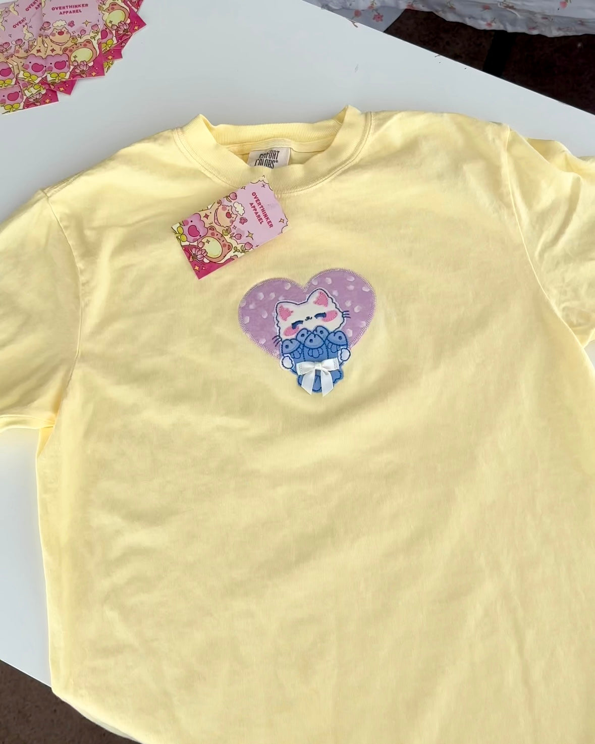 🐟 Cat with Fish Bouquet Embroidered Tee – Soft Girl Summer Graphic Shirt