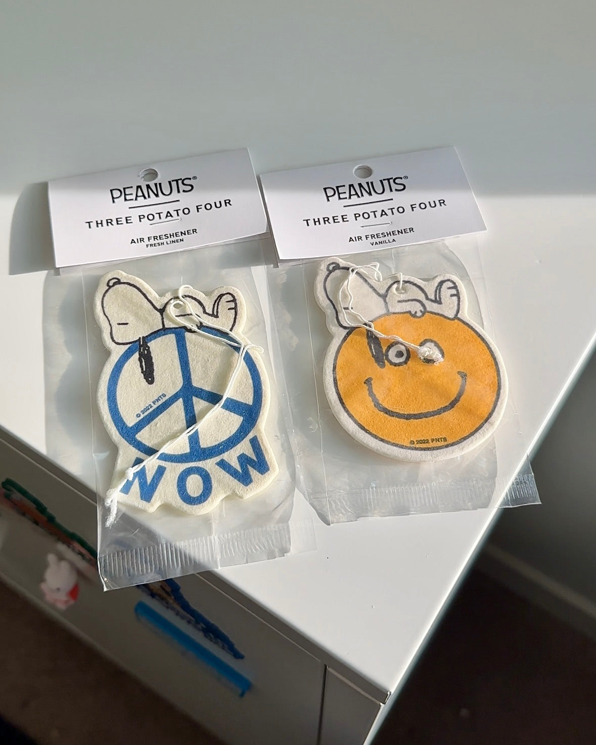 Snoopy Air Freshener ‘PEACE NOW’ - Fresh Linen Scent