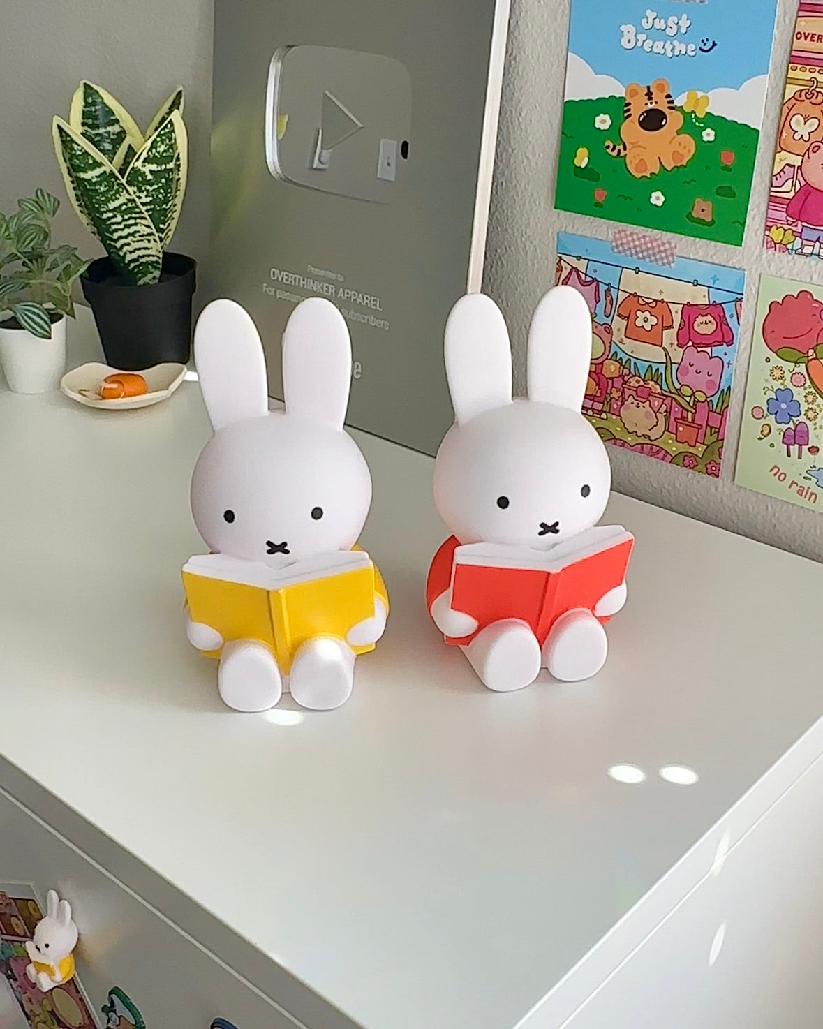 Miffy Reads Coin Bank (Medium) - Red