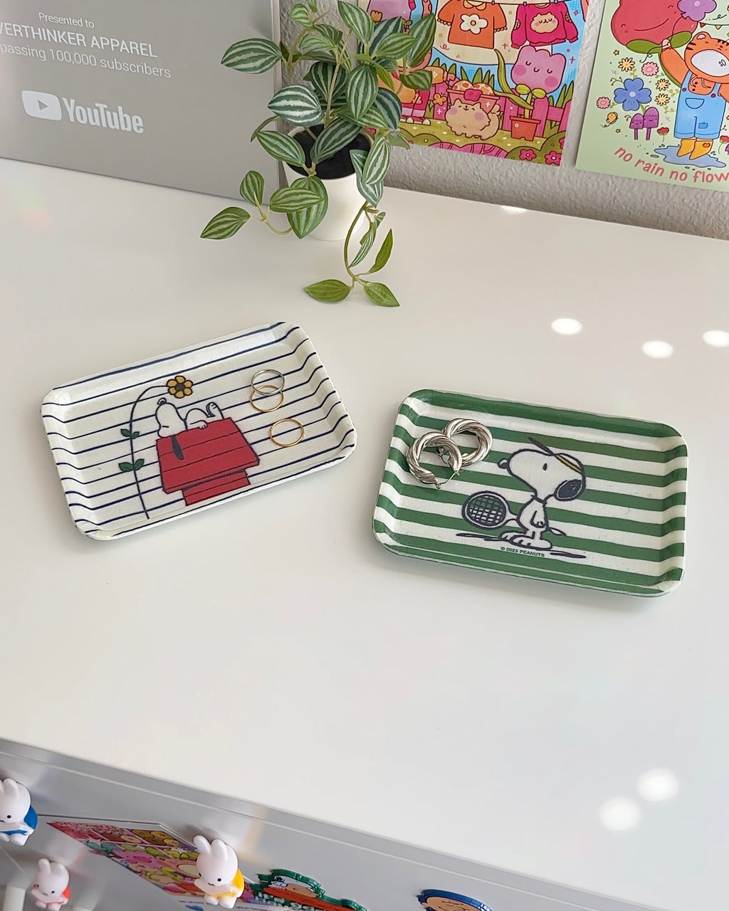 Snoopy Doghouse Tray – Peanuts® Catchall Dish for Jewelry, Keys & Desk Decor