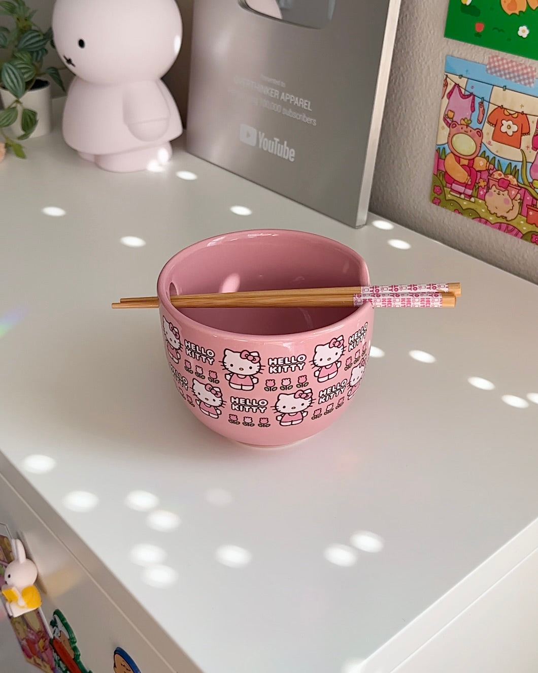 Hello Kitty Pink Ramen Bowl – Kawaii Ceramic Noodle Bowl with Chopsticks (20 oz)