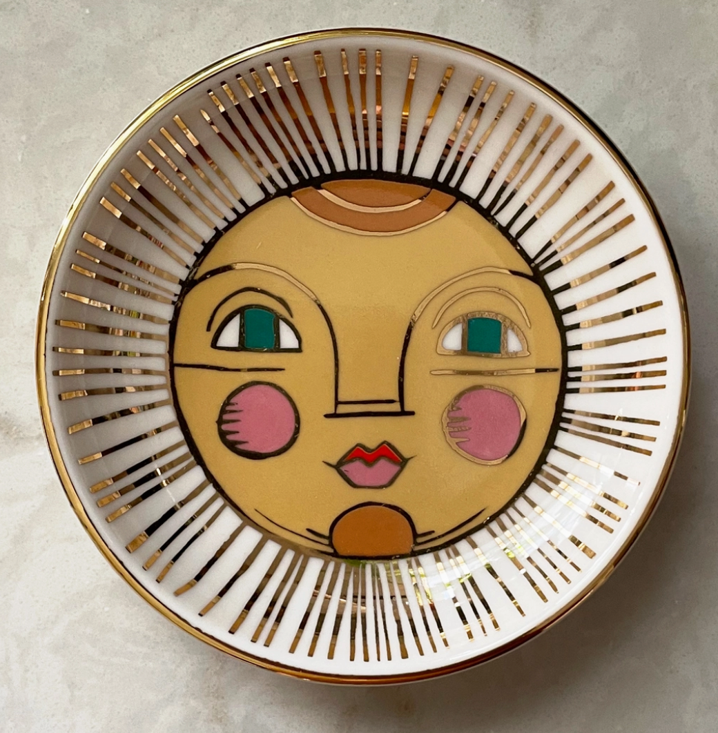 Radiant Sun Trinket Dish – Ceramic Jewelry Tray for Dorm, Desk & Cozy Decor