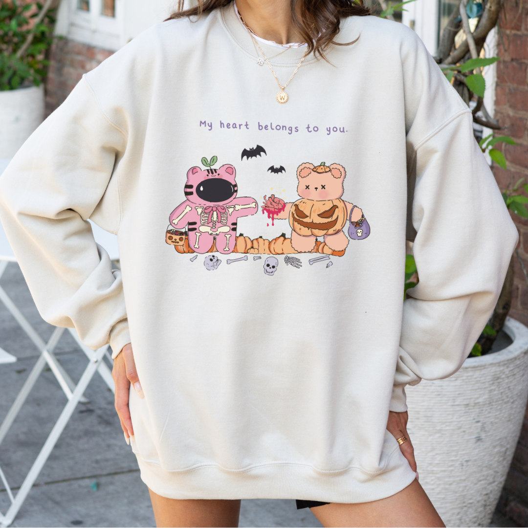 [Studio Sample] My Heart Belongs to You Sweatshirt – Ivory Halloween Crewneck for Cute-Spoopy Love & Cozy Fall Fits