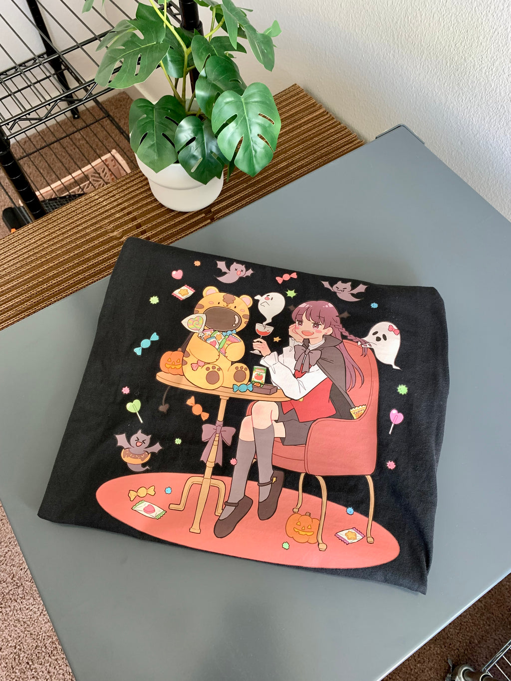 Midnight Party Halloween Crewneck – Black Graphic Sweatshirt for Cute & Cozy Spooky Season Fits